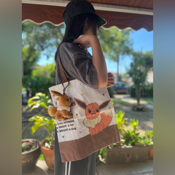 Pokemon Tote Bag with Plush- Eevee - Picture 1 of 4